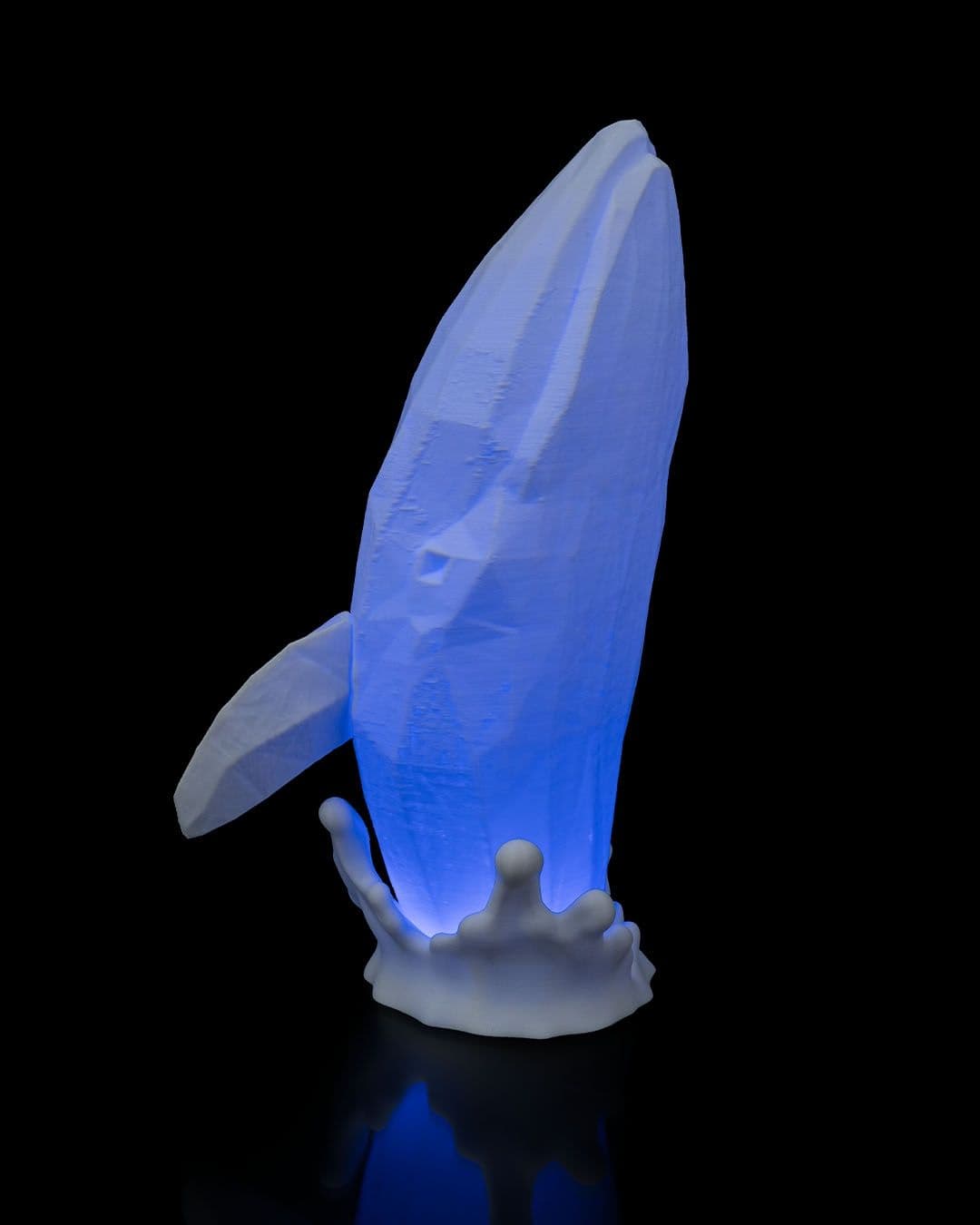 Product image: Low Poly Whale Table Lamp1 bc3a651d59