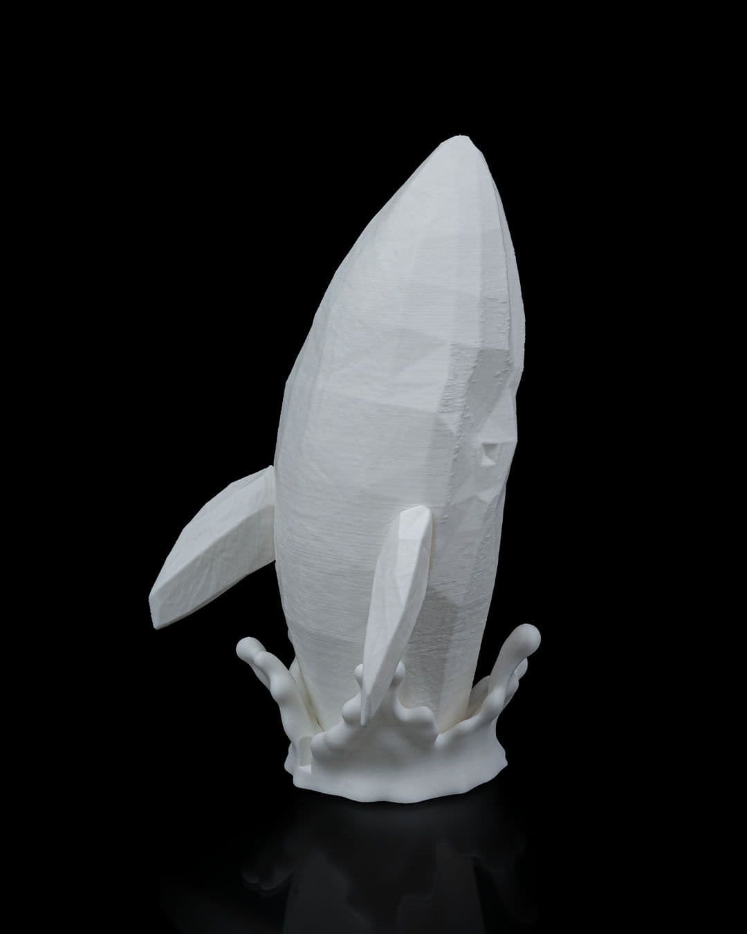 Product image: Low Poly Whale Table Lamp2 bbed9136f2