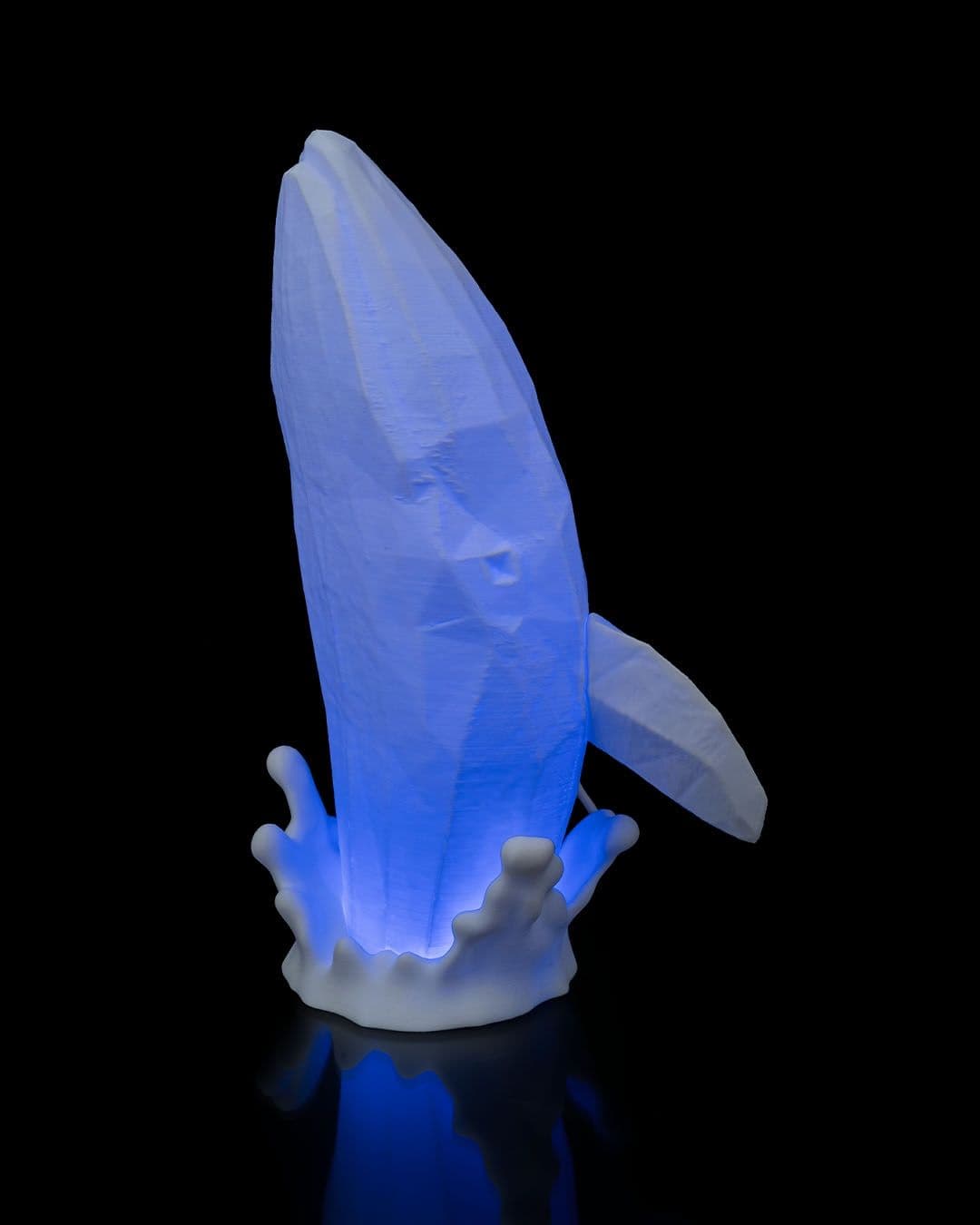 Product image: Low Poly Whale Table Lamp5 7ac2ab62d3